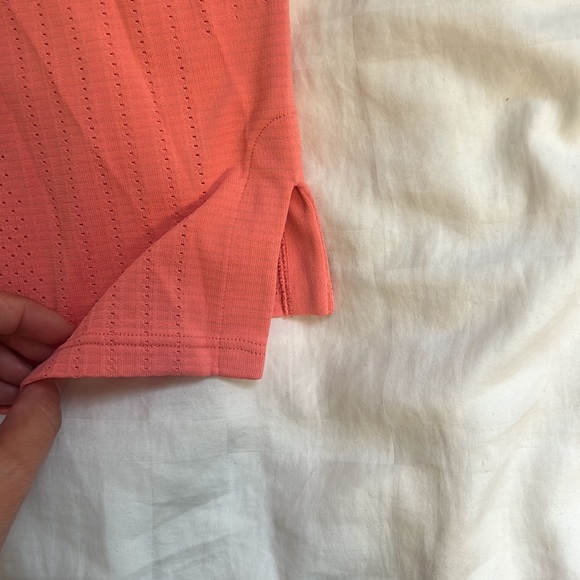 Lululemon Women’s Training Tank - Like New - Picture 4 of 4